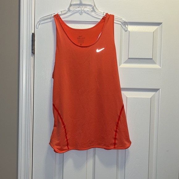 Nike Tops - ⭐️Nike tank top